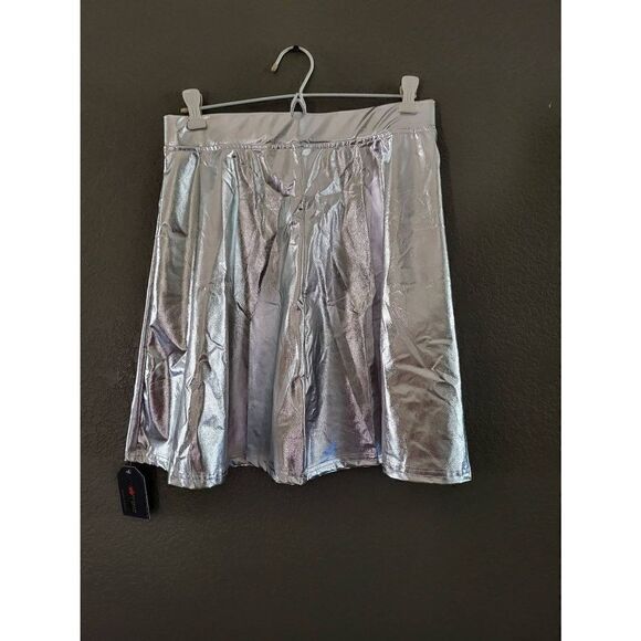 Skirt NWT  - Picture 1 of 4